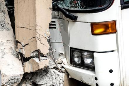 bus collision with building